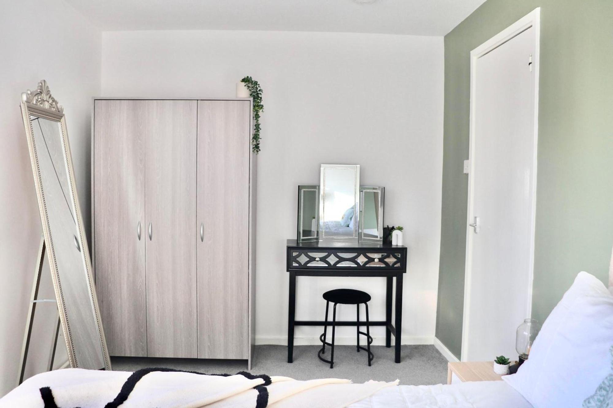 Stunning Apartment, Sleeps 4, Central London, 1 Bedroom, Zone 1, Kennington - Open For Business Stays, Long Stays And Families Relocating ภายนอก รูปภาพ